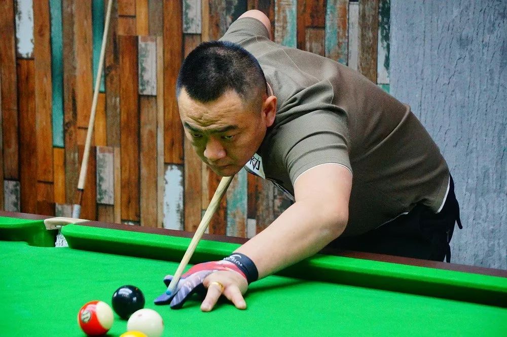 也不会轻易 也不会轻易